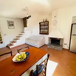 Argentiera Hollyhouse *
